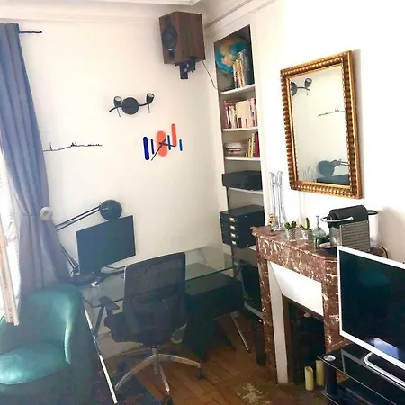 Central Paris Charming Flat-3
