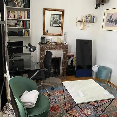 Central Paris Charming Flat-2